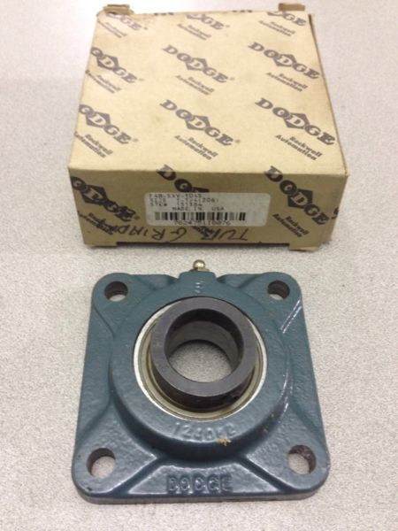IN BOX DODGE 4-BOLT FLANGE BEARING 1-14 BORE F4B-SXV-104S 131384