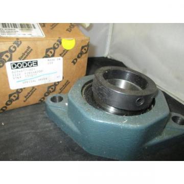 DODGE BALL BEARING FLANGE 2IN BORE 2BOLT WITH LOCKING COLLAR - F2BSXR200