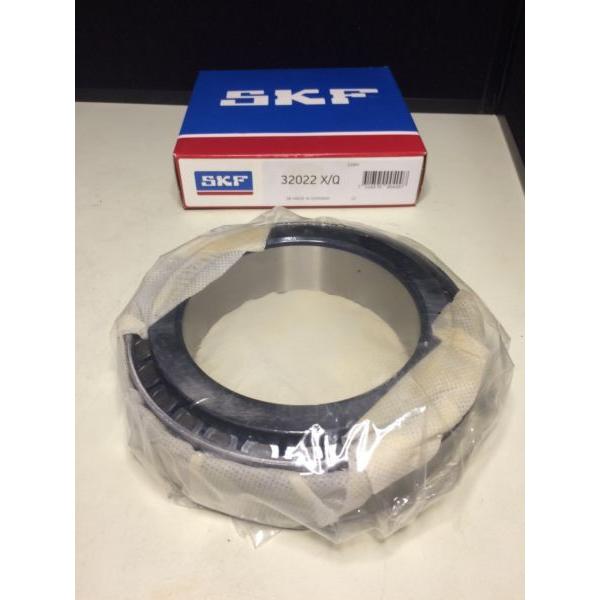 New Genuine SKF 32022 XQ Metric Taper Roller Bearing **Free Expedited Shipping* #1 image